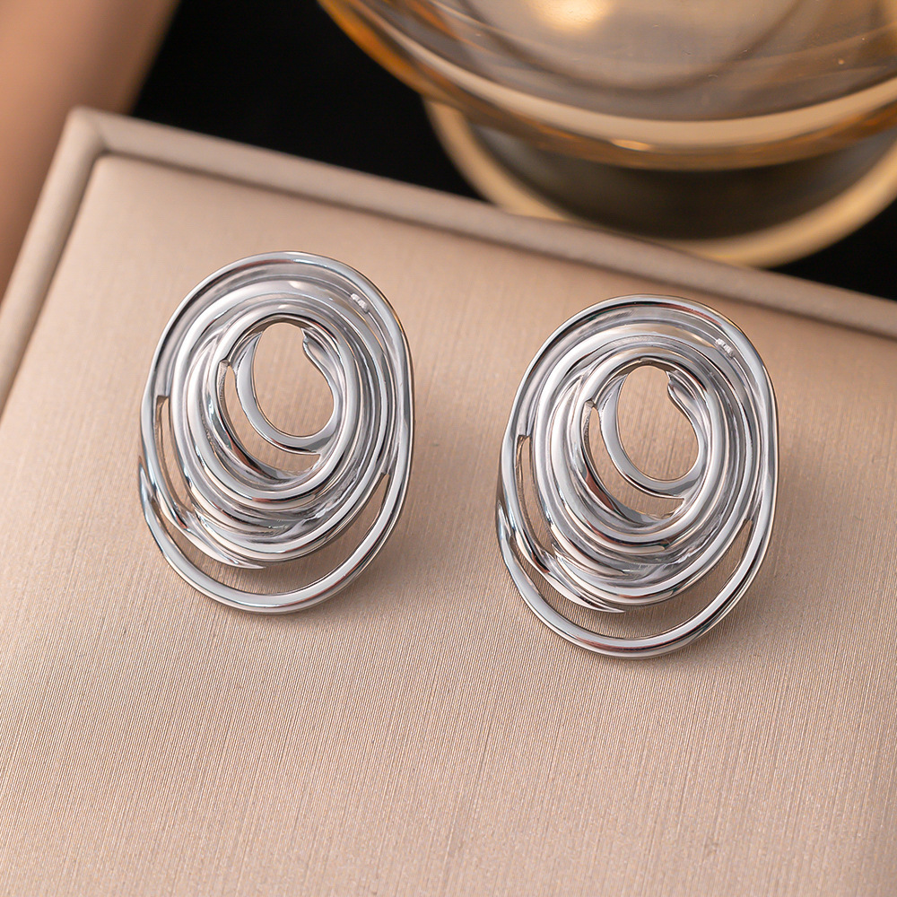 Aretes de Botón En Espiral