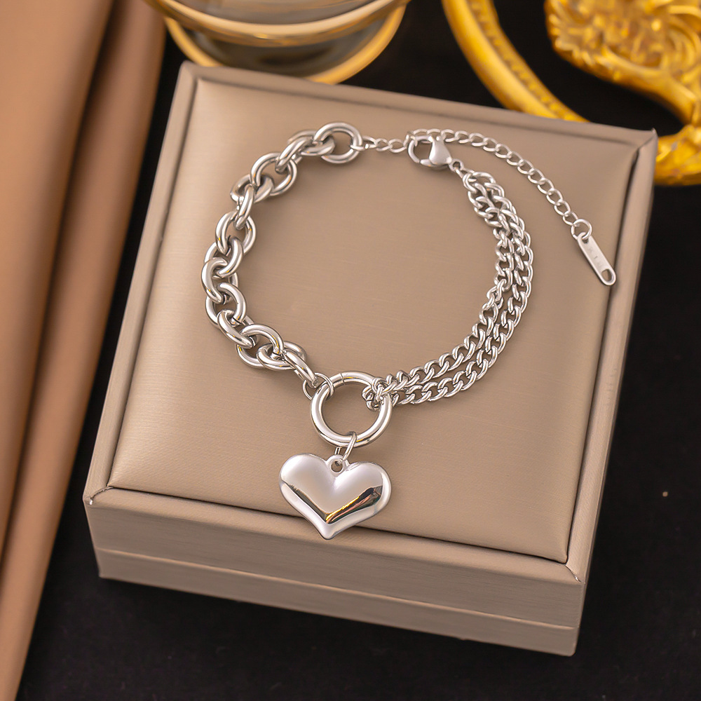 Brazalete Plateado Con Corazon