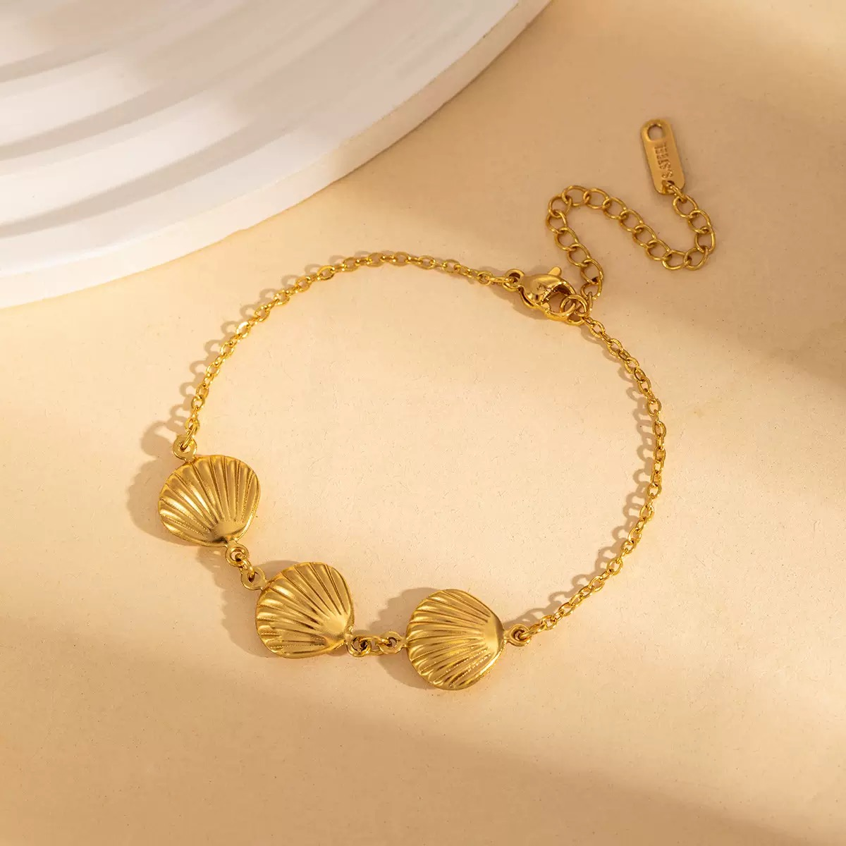 Brazalete Triple Conchita