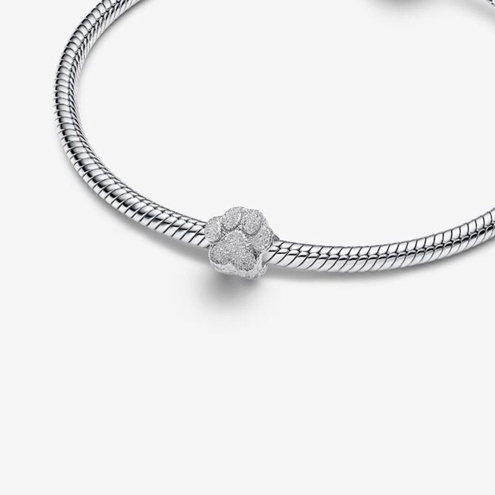 Charm Huella de Perrito Diamantada