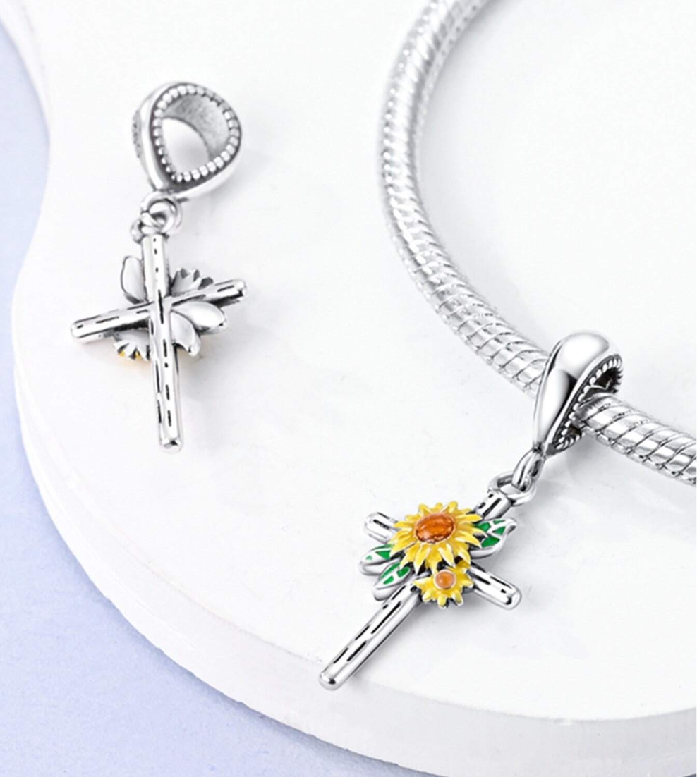 Charm Cruz de Girasol