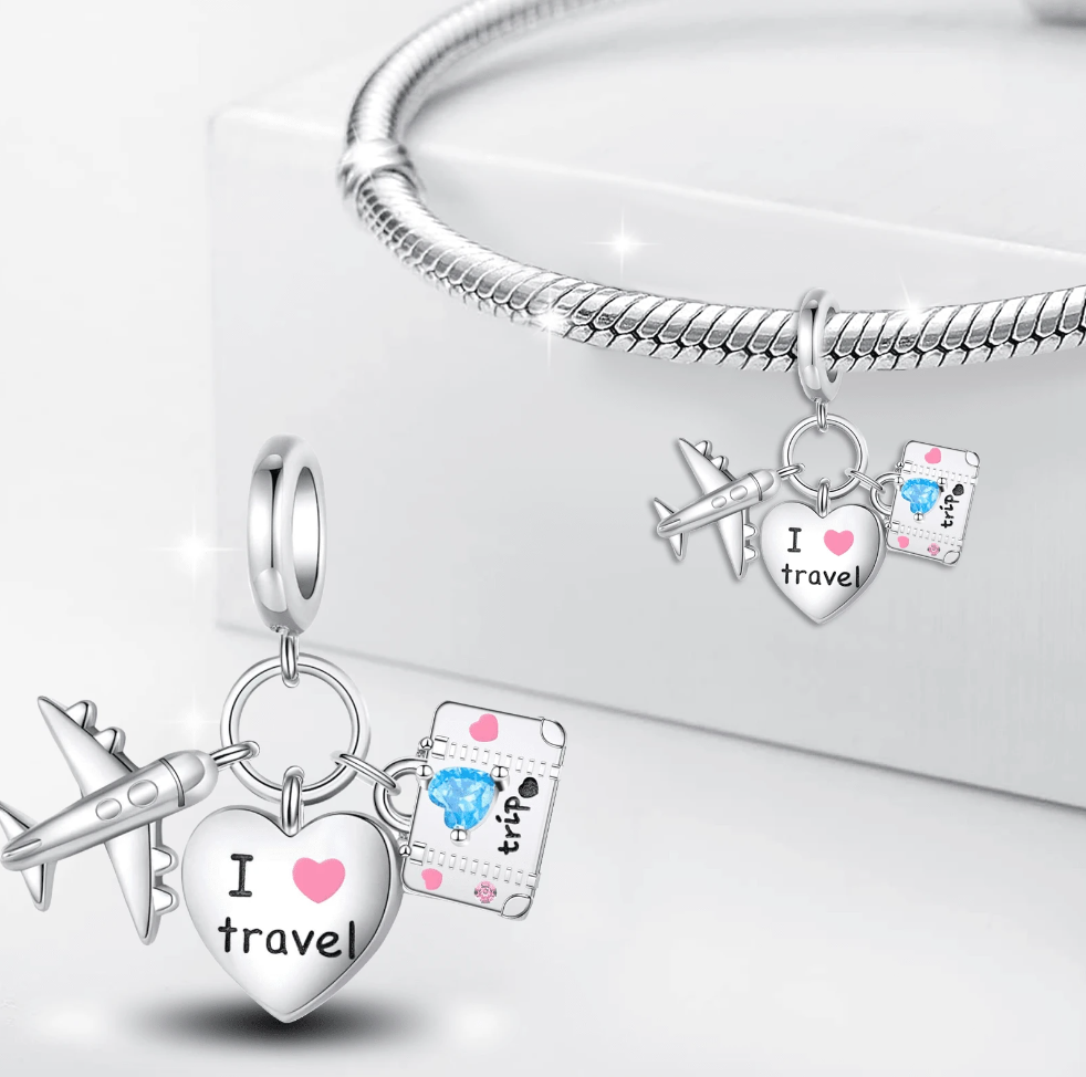 Charm Avión, Corazón 'I Love Travel' y Maleta