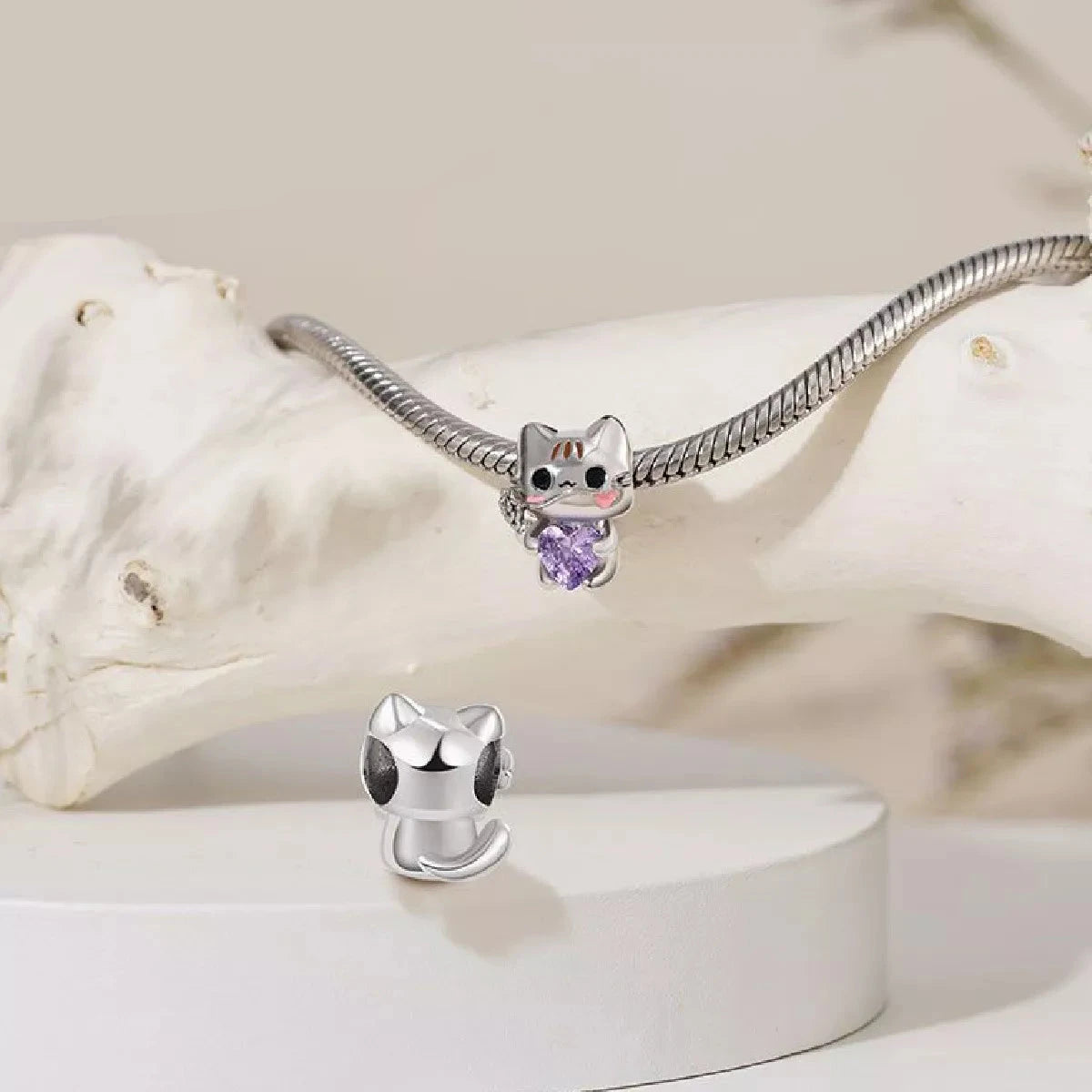 Charm Gatito y Corazón Morado