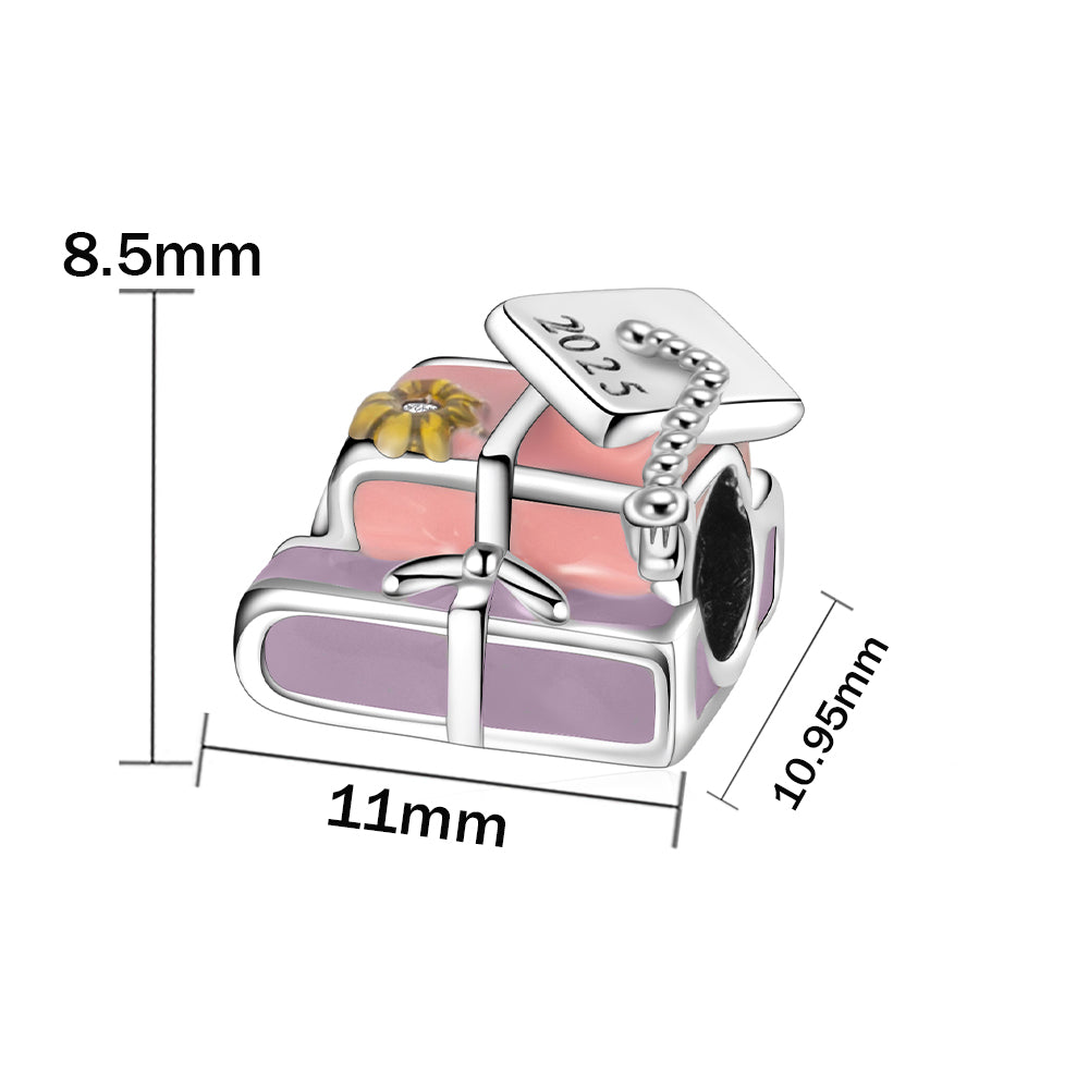 Charm Libros & Birrete