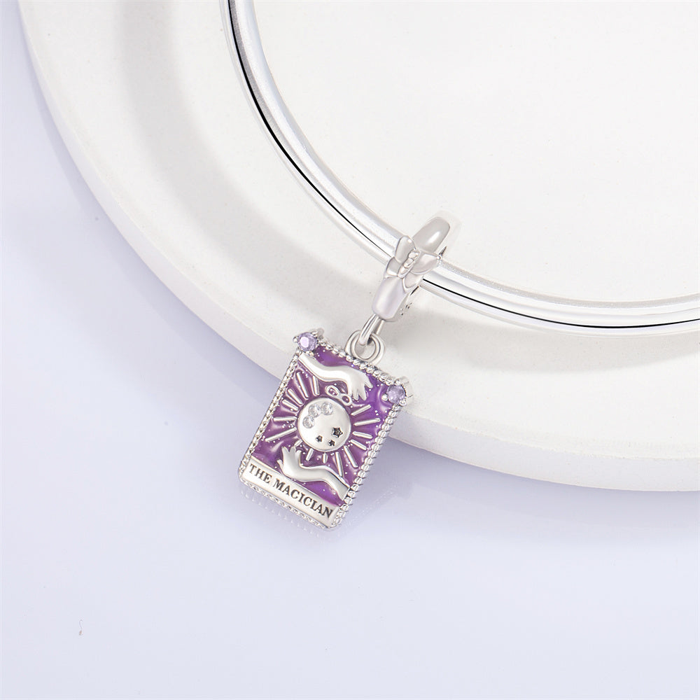 Charm Carta The Magician