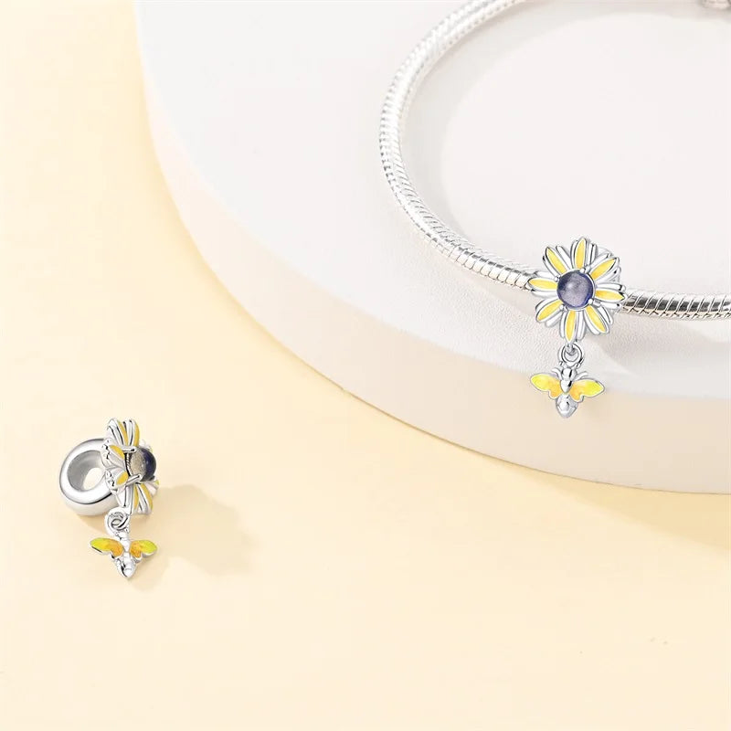 Charm Flor Amarilla y Abeja