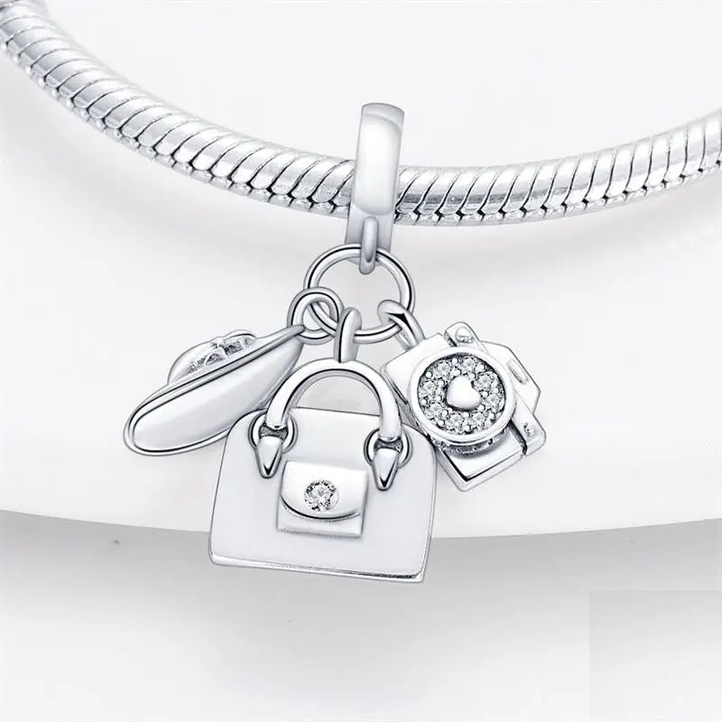 Charm Sombrero, Bolso & Camara Plateada