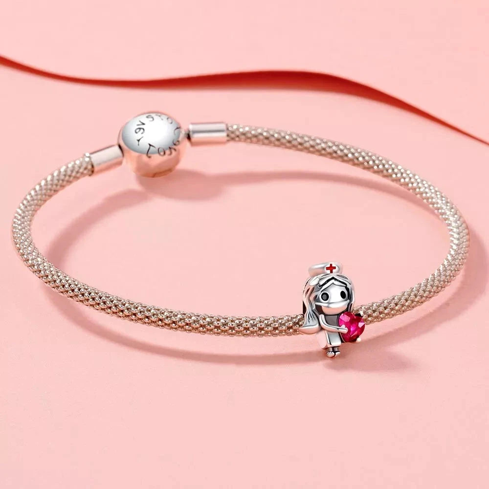 Charm Enfermera y Corazón