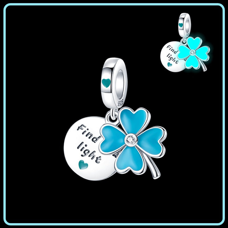 Charm Trebol Azul Fluorescente