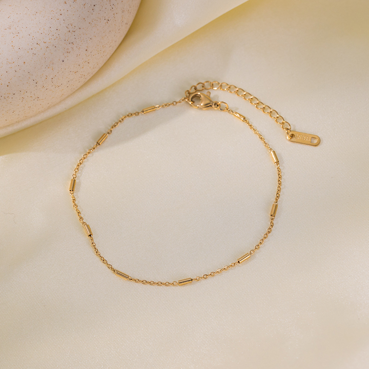 Brazalete Con Detalles Planos