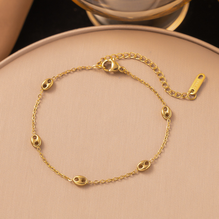 Brazalete Multiples Detalles en Dorado