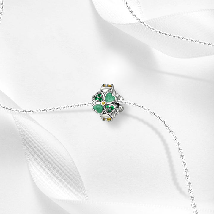 Charm Abolario Trebol