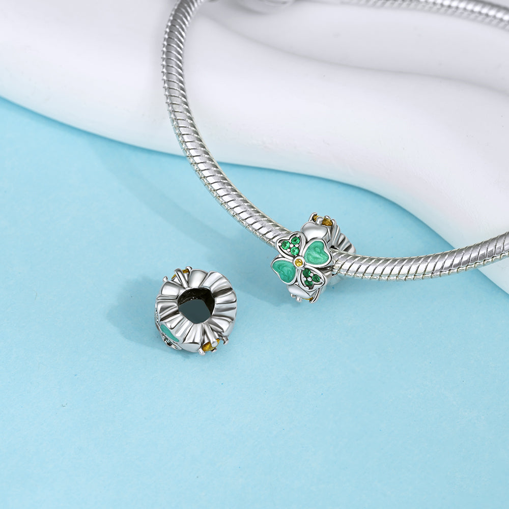 Charm Abolario Trebol