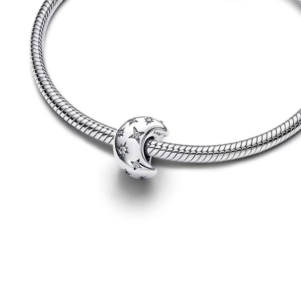 Charm Luna Con Estrellas