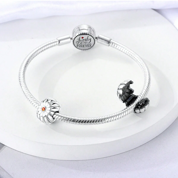 Charm Abalorio de Flor Blanca