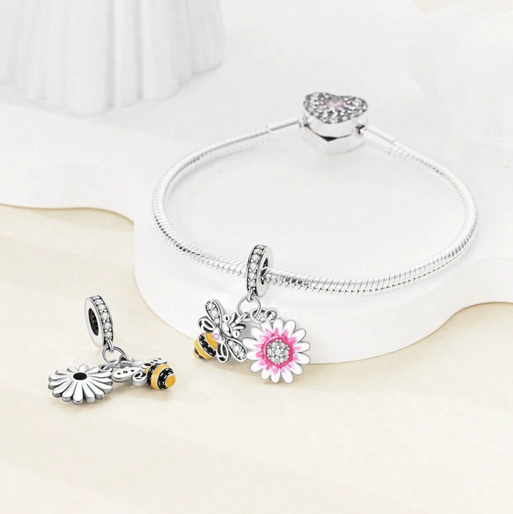 Charm Amuleto de Abeja y Flor