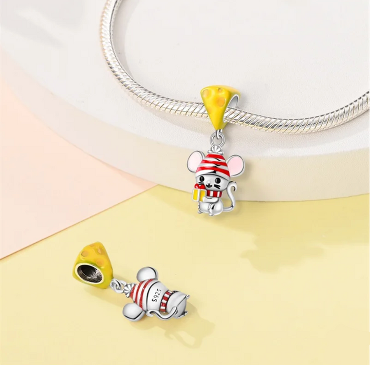 Charm Ratoncito y Regalo