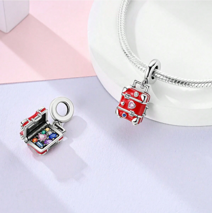 Charm Maleta Roja de Aventuras