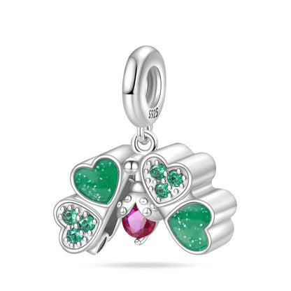 Charm Trébol Abierto y Mariquita