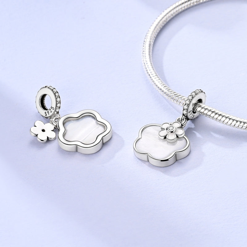 Charm Flores Blancas
