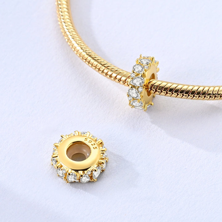 Charm Dorado Con Pedreria