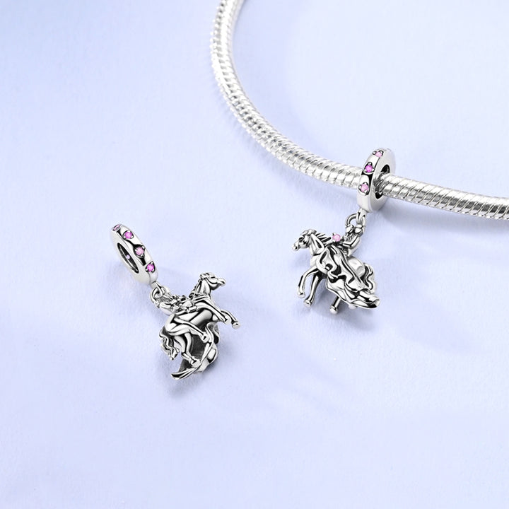 Charm Boda A Caballo