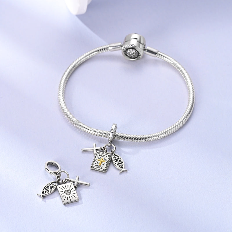 Charm Colgante Biblia