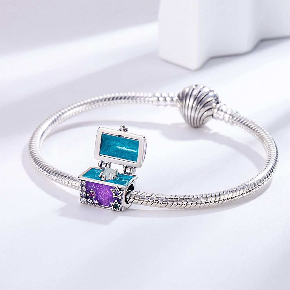 Charm Cofre Fluorescente