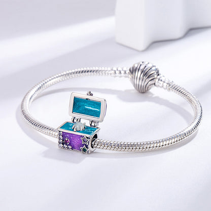 Charm Cofre Fluorescente