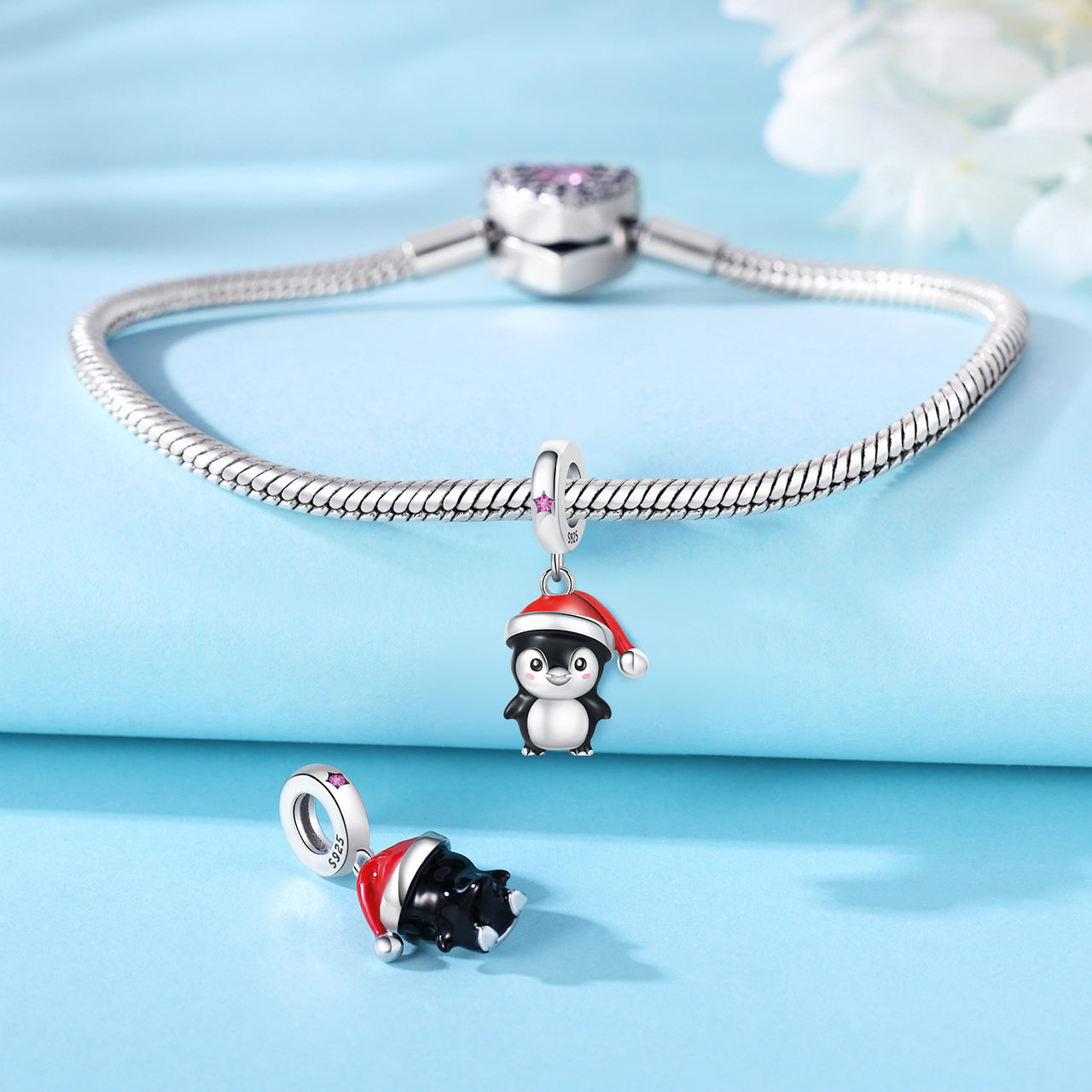 Charm Pingüino de Navidad