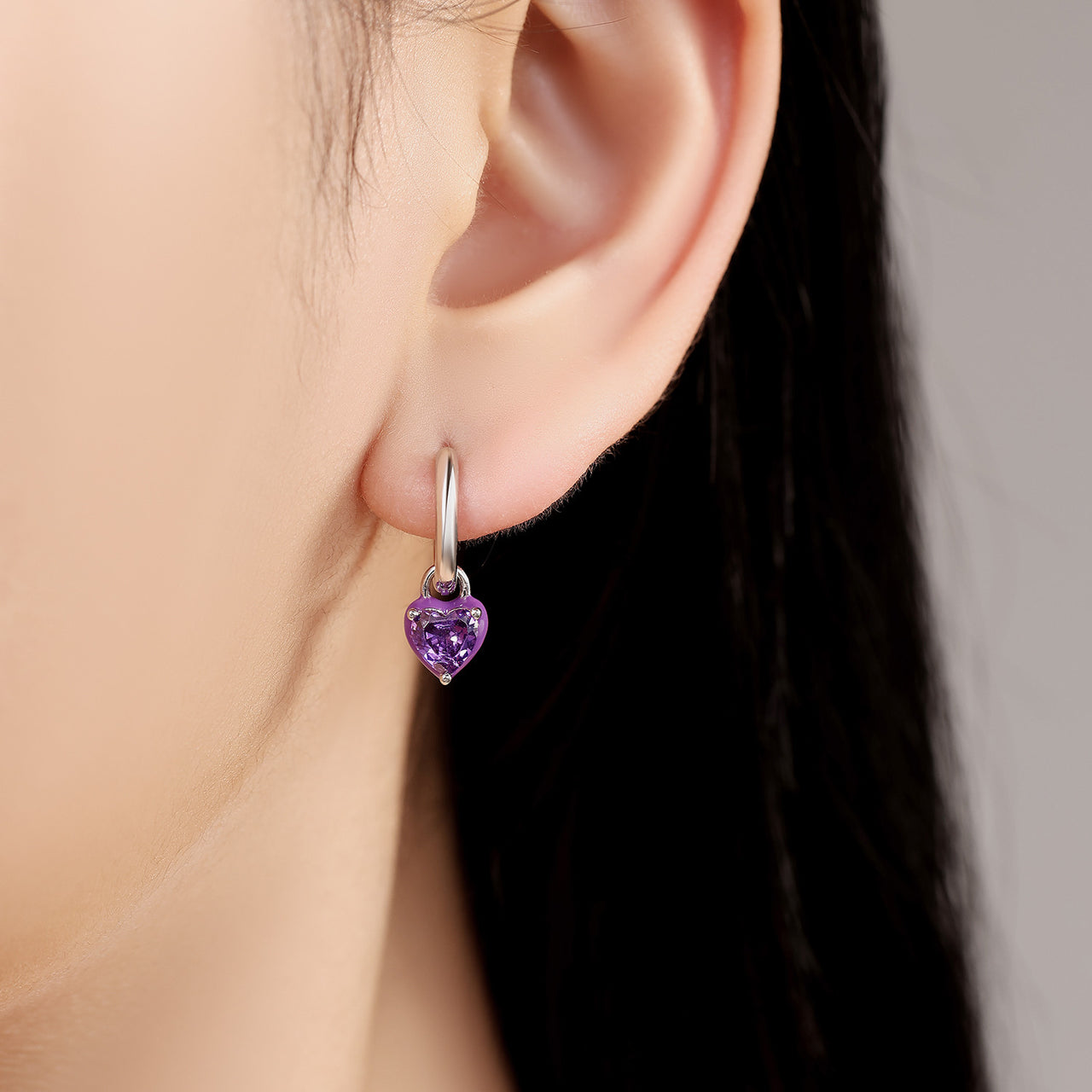 Aretes Corazón Morado "Amor Púrpura"