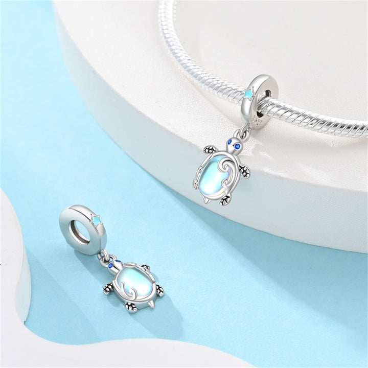 Charm Tortuga Opal