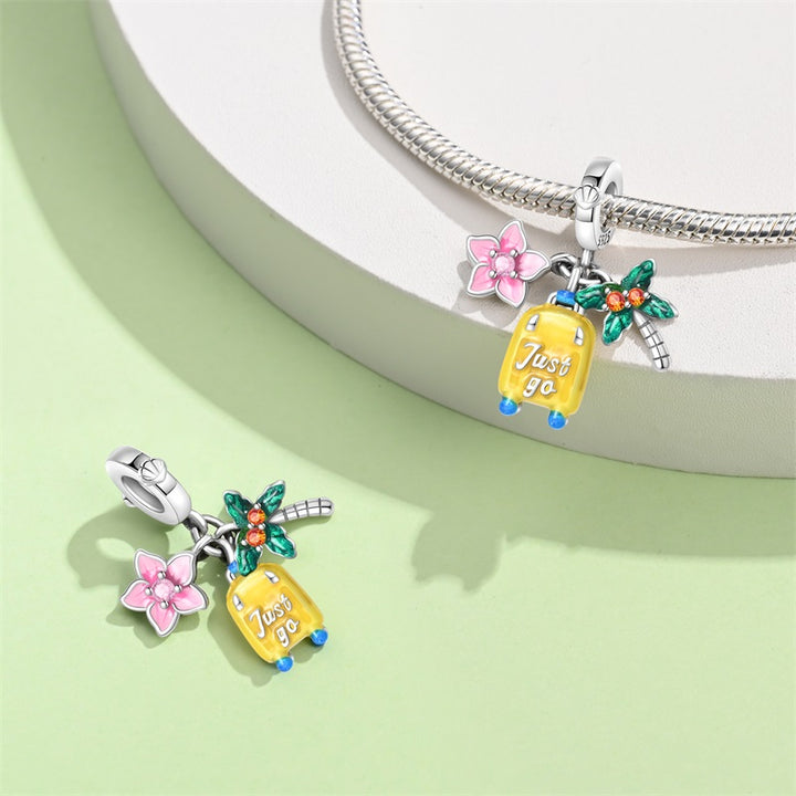 Charm Flor Rosa, Maleta y Palmera "Just Go"