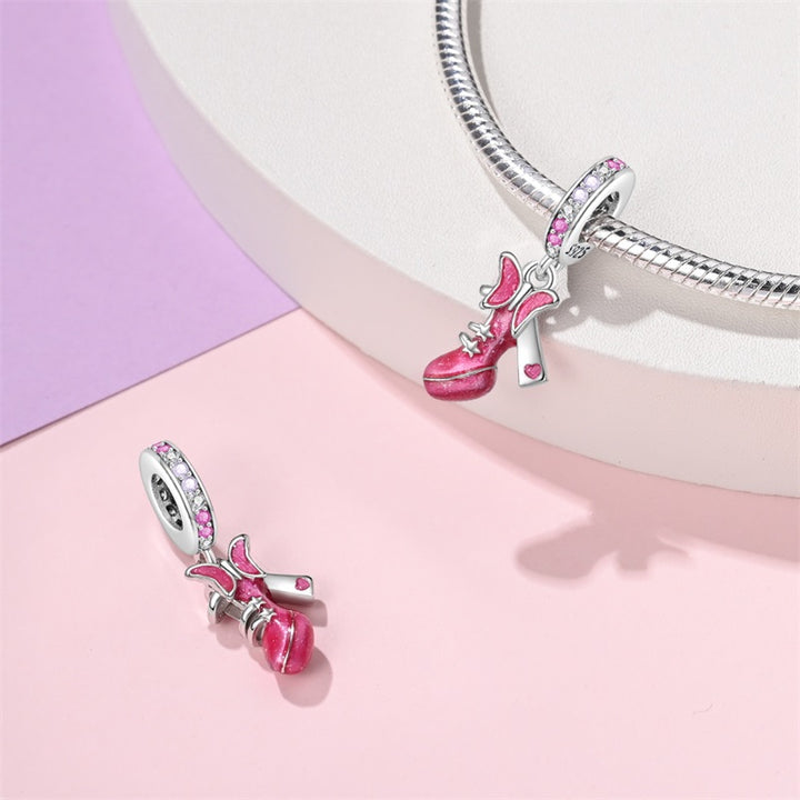 Charm Zapatilla y Mariposa Rosa, Inspirado En Barbie
