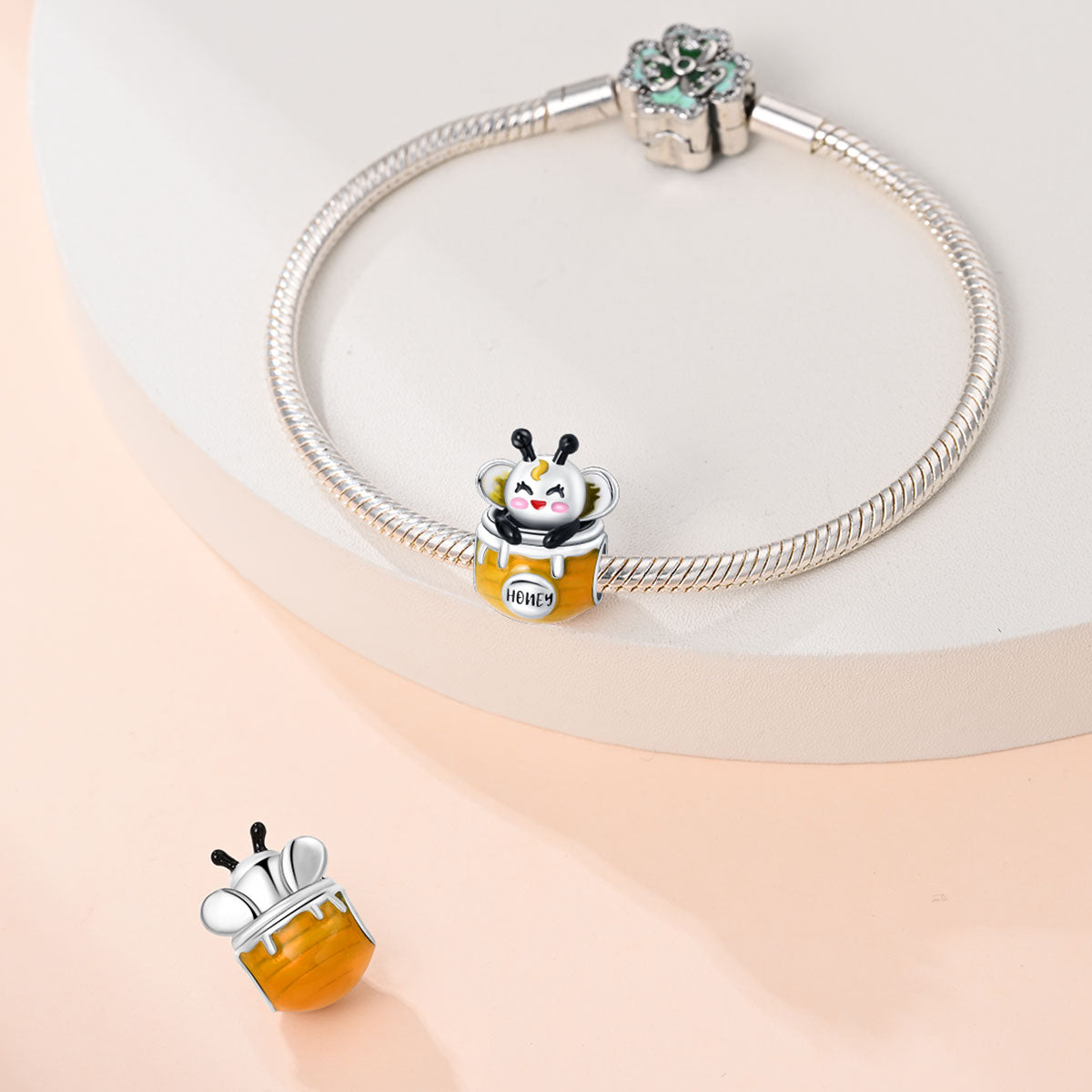 Charm Abeja "Happy Day"