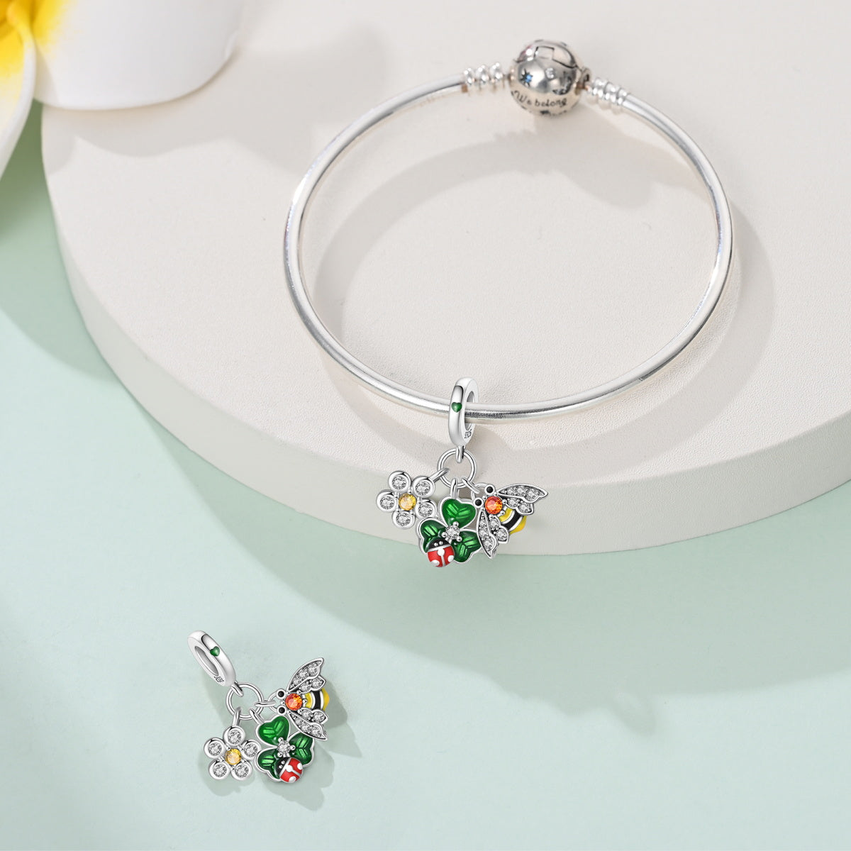 Charm Colgante Abeja, Flor & Trébol