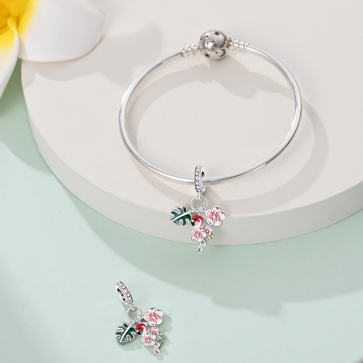 Charm Flamingo & Flores