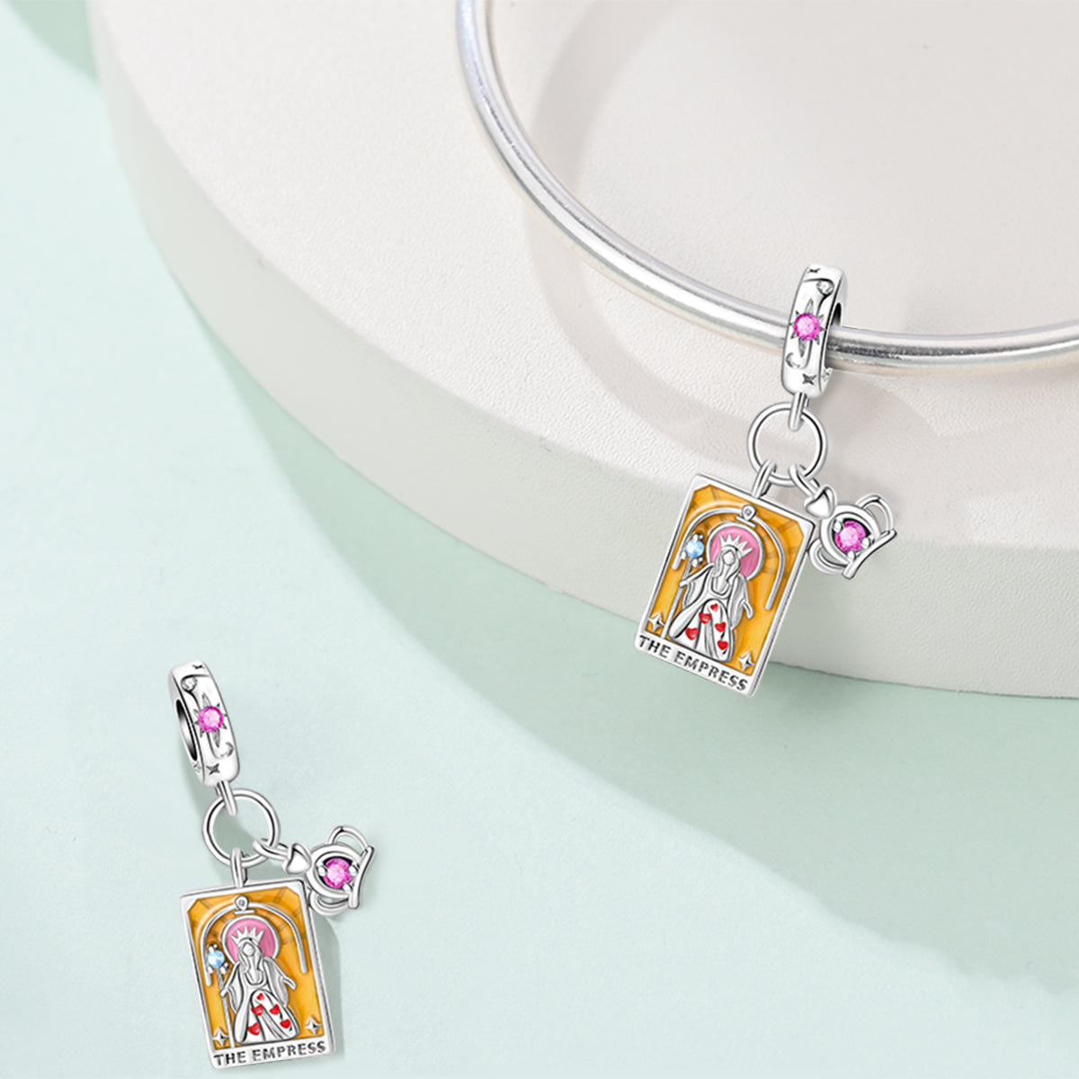 Charm Carta La Emperatriz