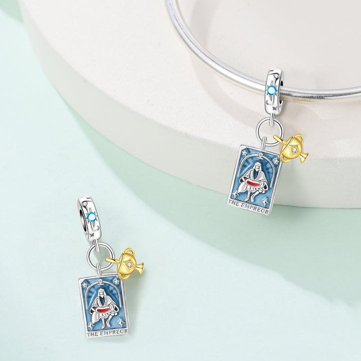 Charm Carta del Emperador