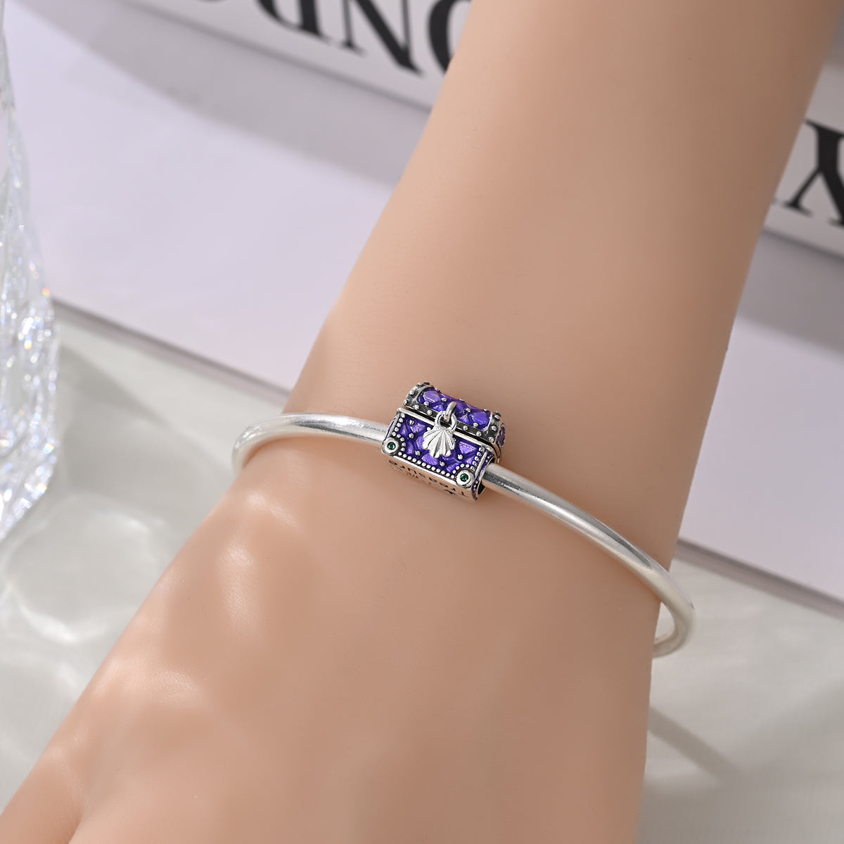 Charm Cofre Morado