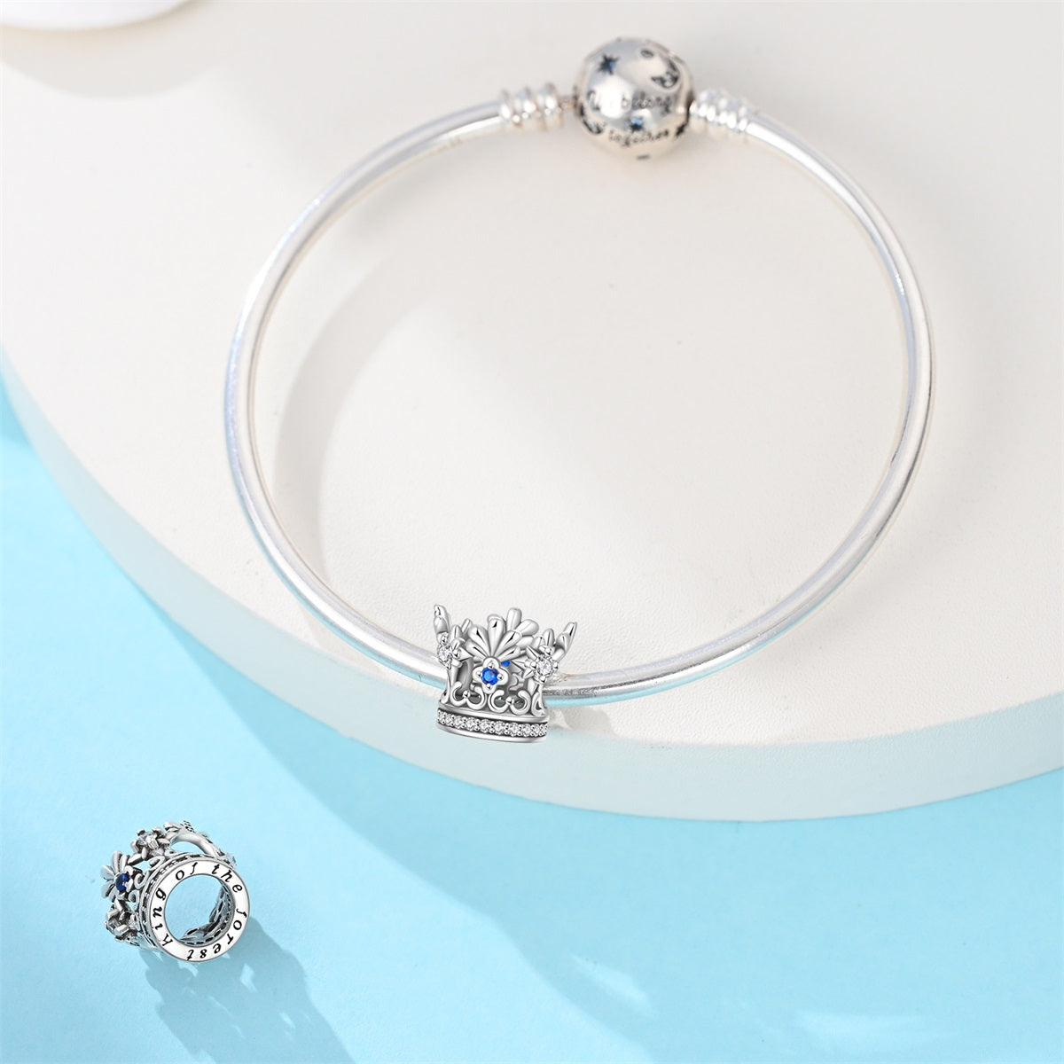 Charm Corona Plateada & Azul