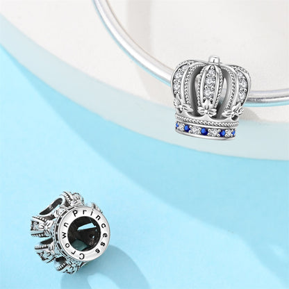 Charm Corona Con Detalles Azules