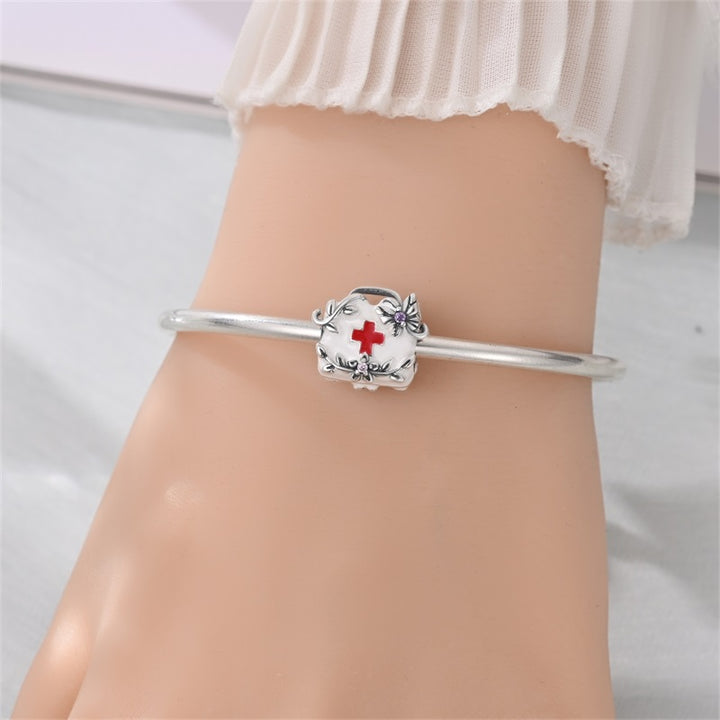 Charm Botiquin