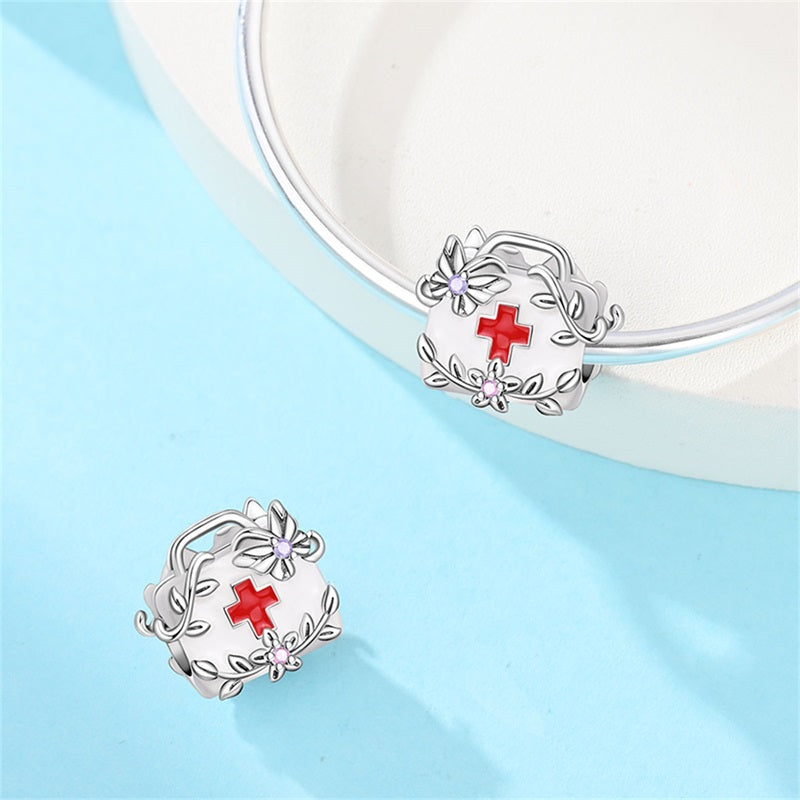 Charm Botiquin