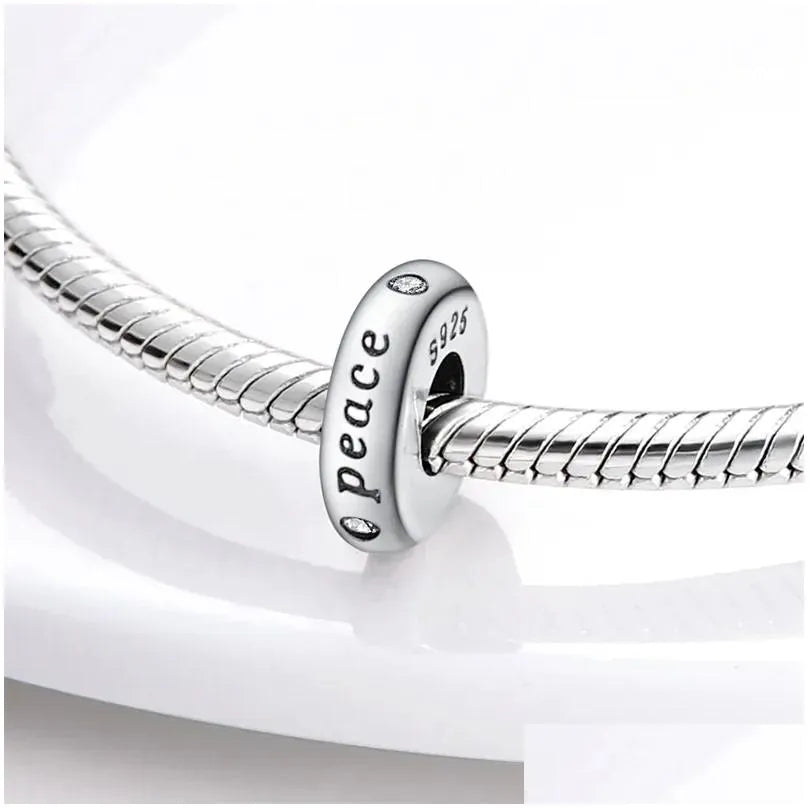 Charm de la Paz
