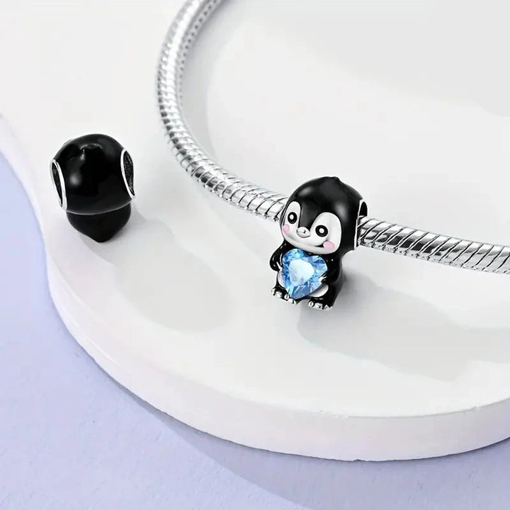 Charm Pingüino y Corazón Azul