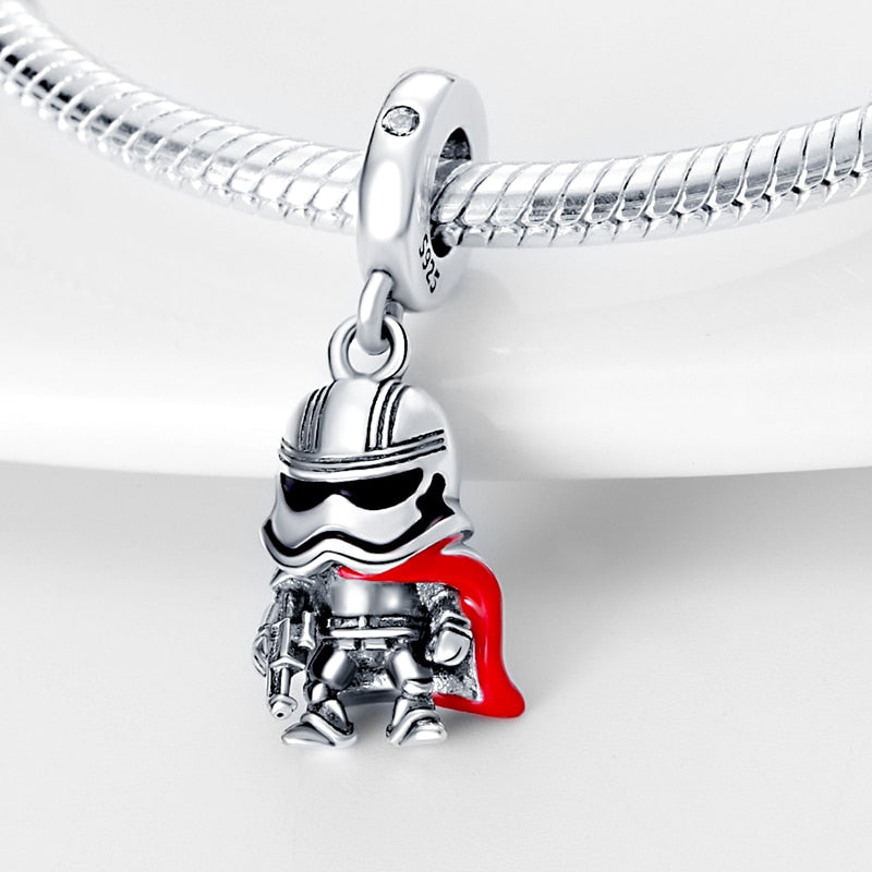 Charm Stormtroopers con Capa Roja