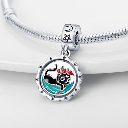 Charm Gatito en Luna
