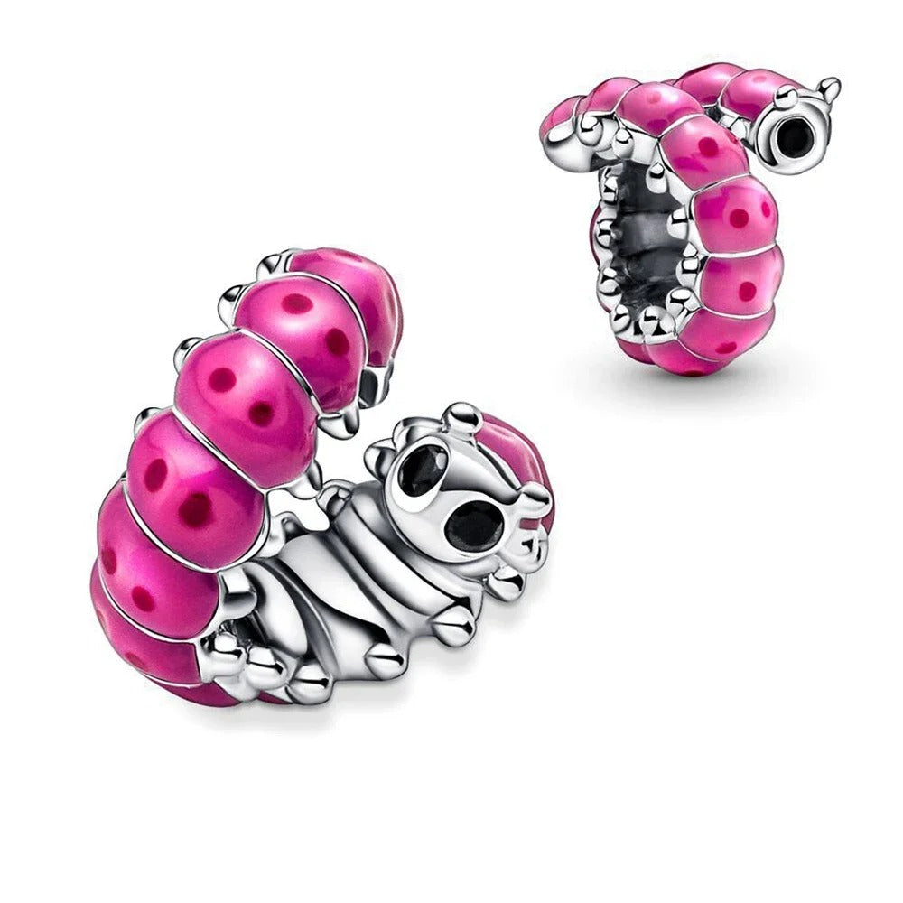 Charm Oruga Rosa