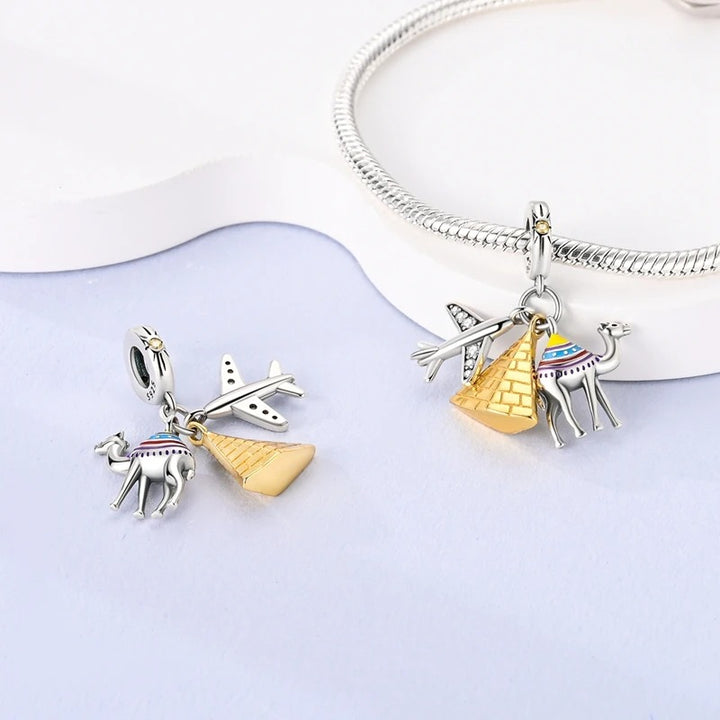 Charm Avión, Pirámide y Camello